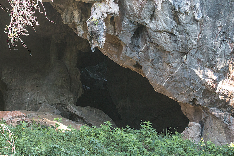 La Cueva de los Portales, La G�ira National Park, Cuba